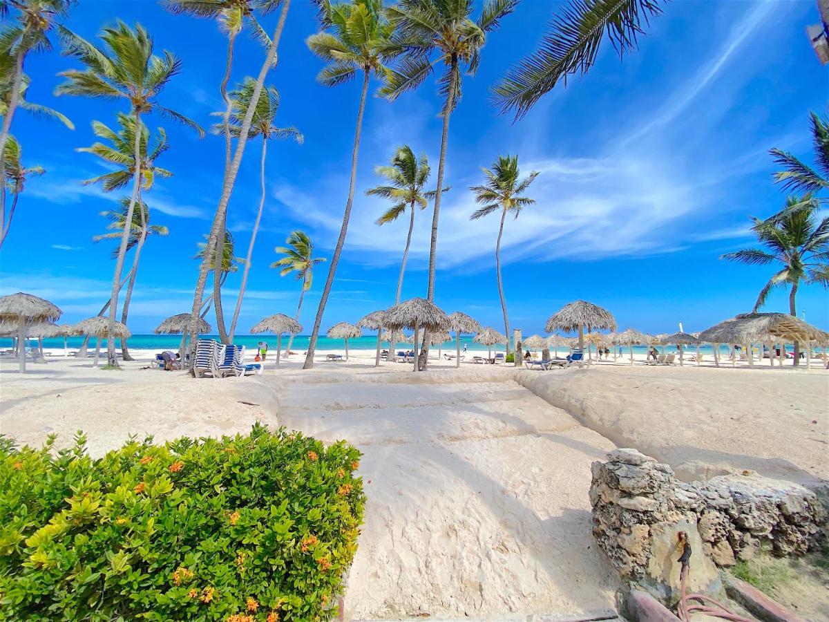 Los Corales Villas And Suites - Beach Club, Spa, Restaurants 蓬塔卡纳 外观 照片