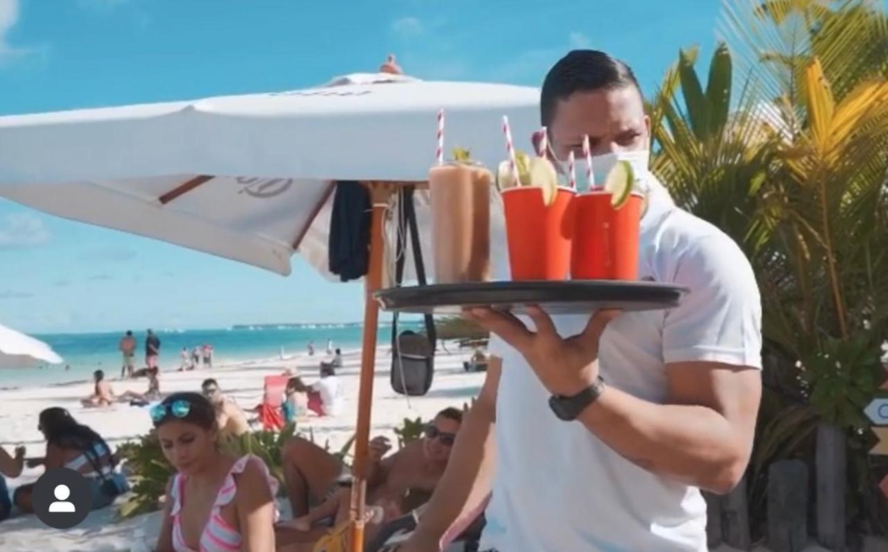 Los Corales Villas And Suites - Beach Club, Spa, Restaurants 蓬塔卡纳 外观 照片
